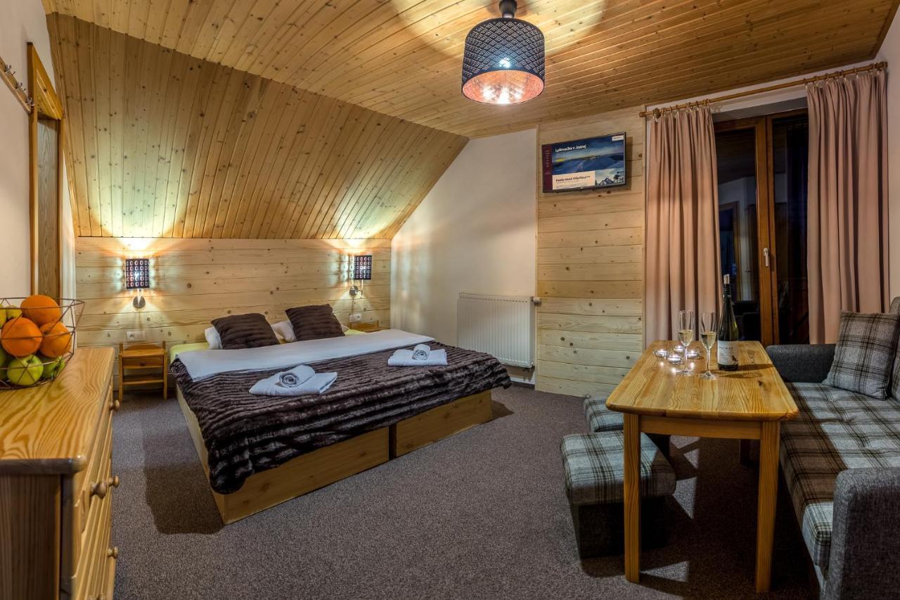 Apartmany A Studia Villa Flora Ліптовска-Сілніца Екстер'єр фото
