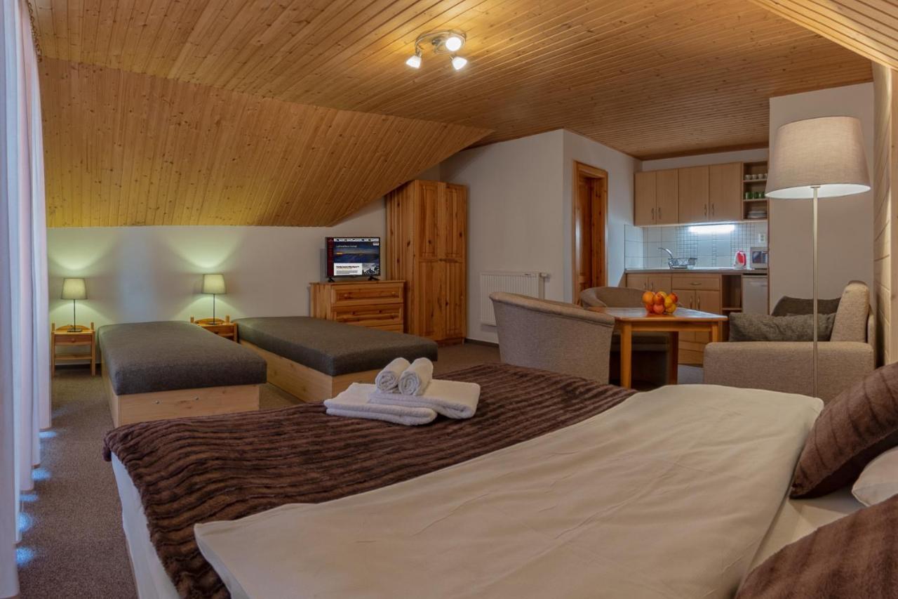 Apartmany A Studia Villa Flora Ліптовска-Сілніца Екстер'єр фото